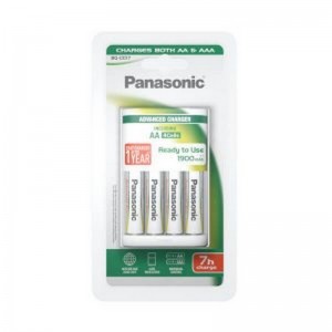 Cargador de pilas PANASONIC tipo AA y AAA con 4 pilas AA de 1.900 mAh